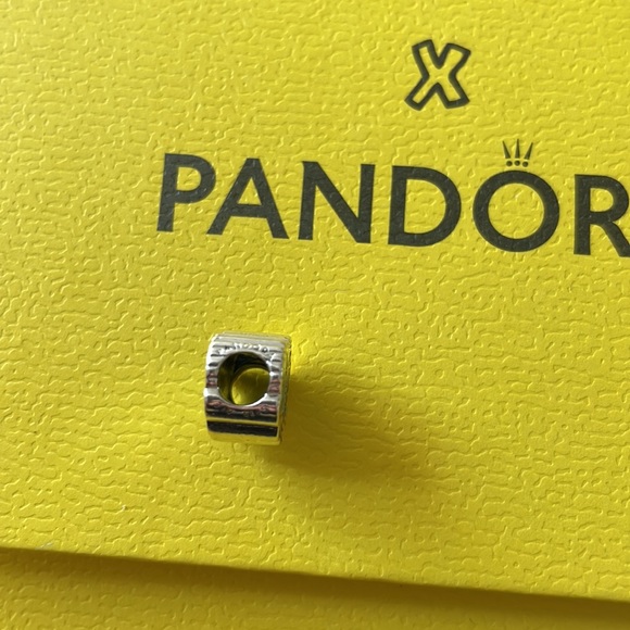 Keith Haring™ x Pandora Radiant Angel Charm - Picture 4 of 5